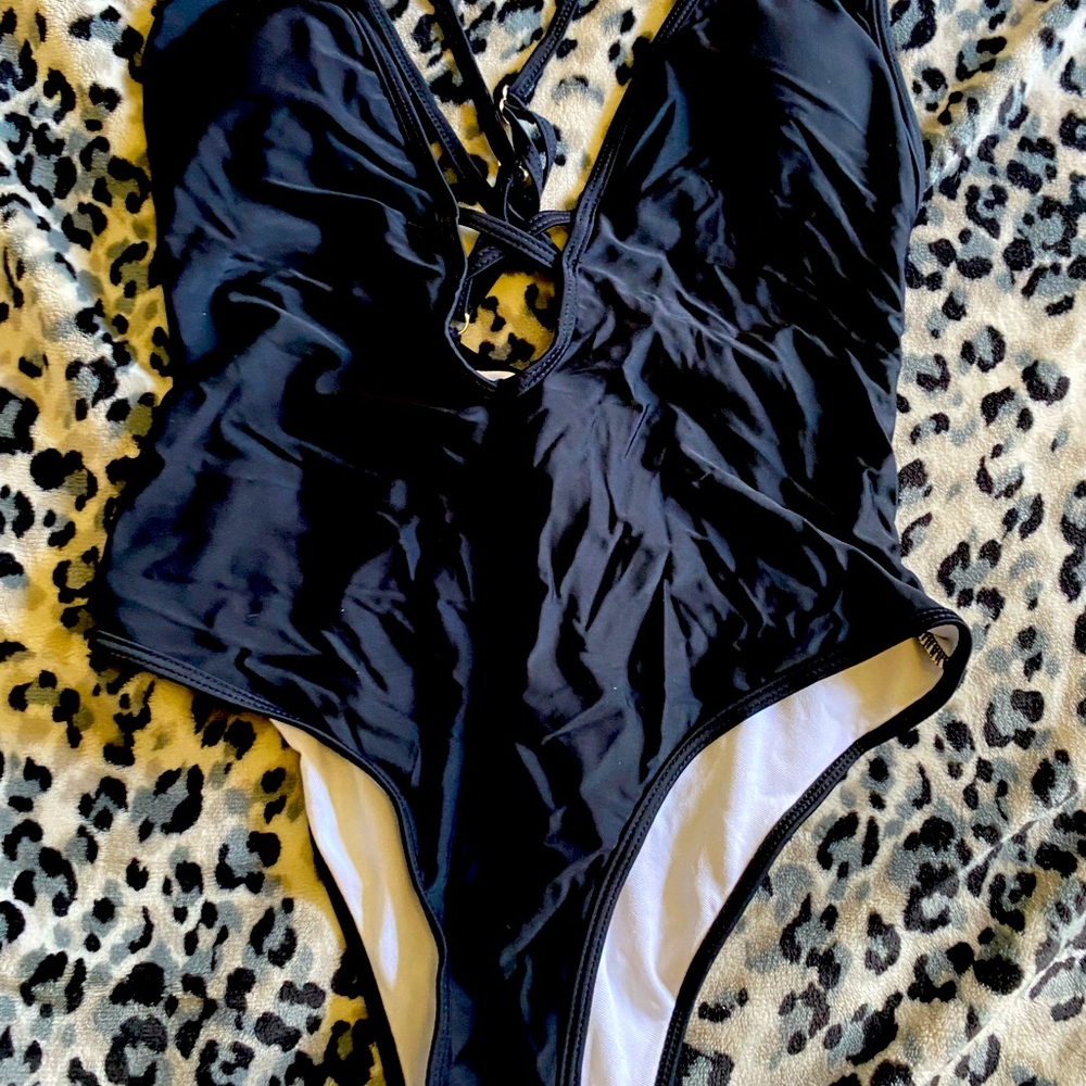 One piece bathing suit